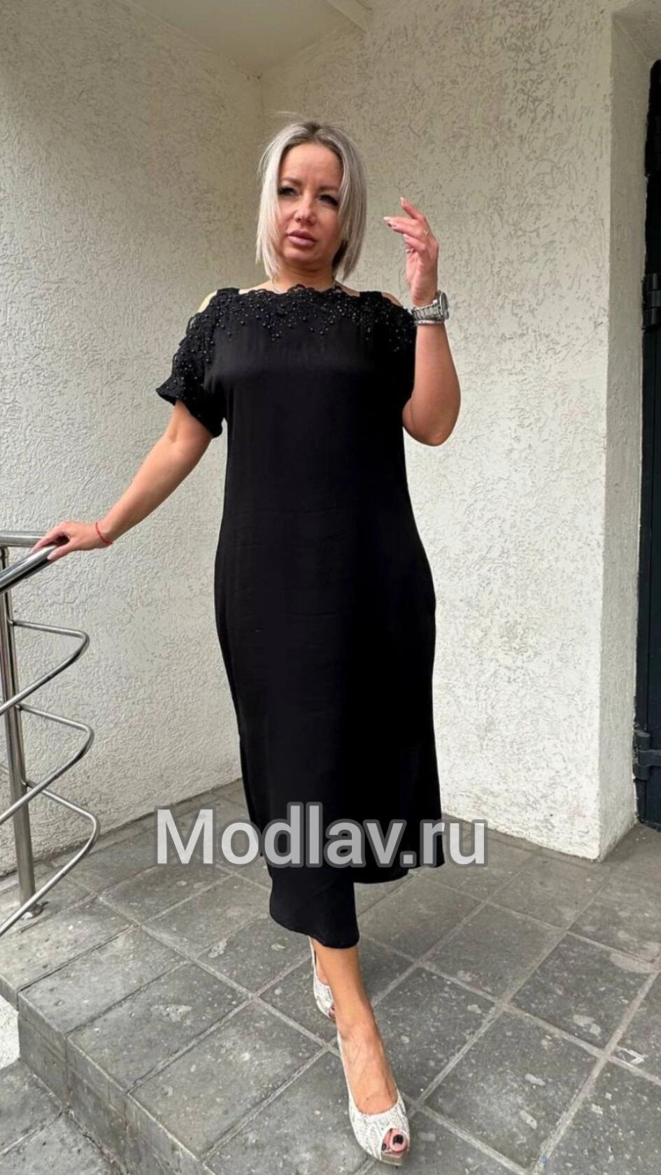Платье стильное отделка жемчуг черного цвета MODLAV ML4382-13