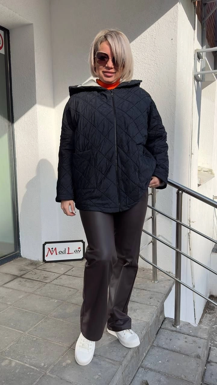 Куртка стёганая на меху с капюшоном черного цвета MODLAV ML4618-13
