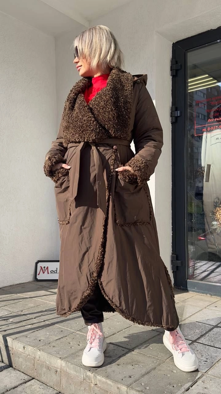 Пальто с капюшоном и мехом шоколадного цвета MODLAV ML4621-785