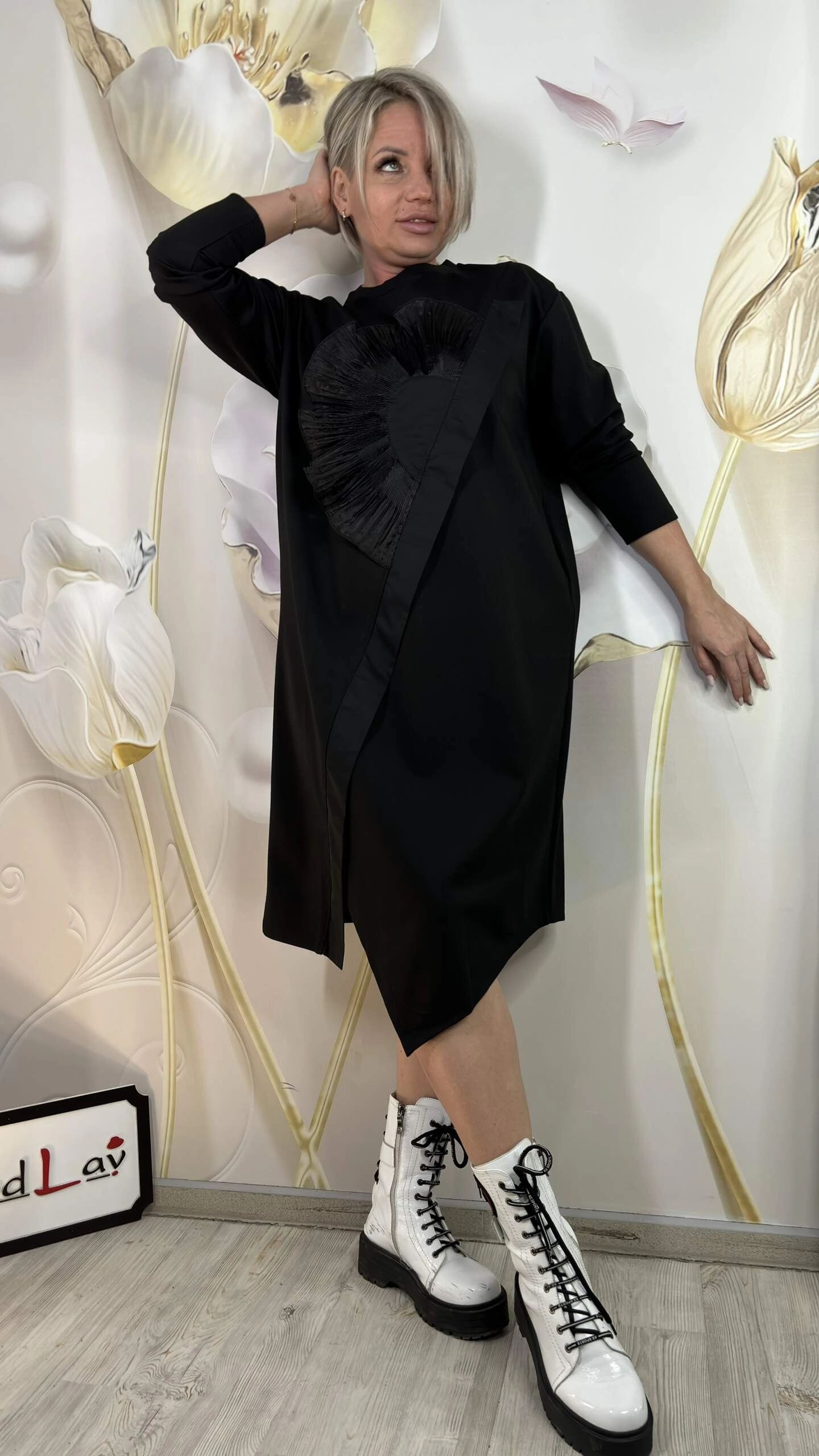 Платье с объемным цветком черного цвета MODLAV ML4822-13