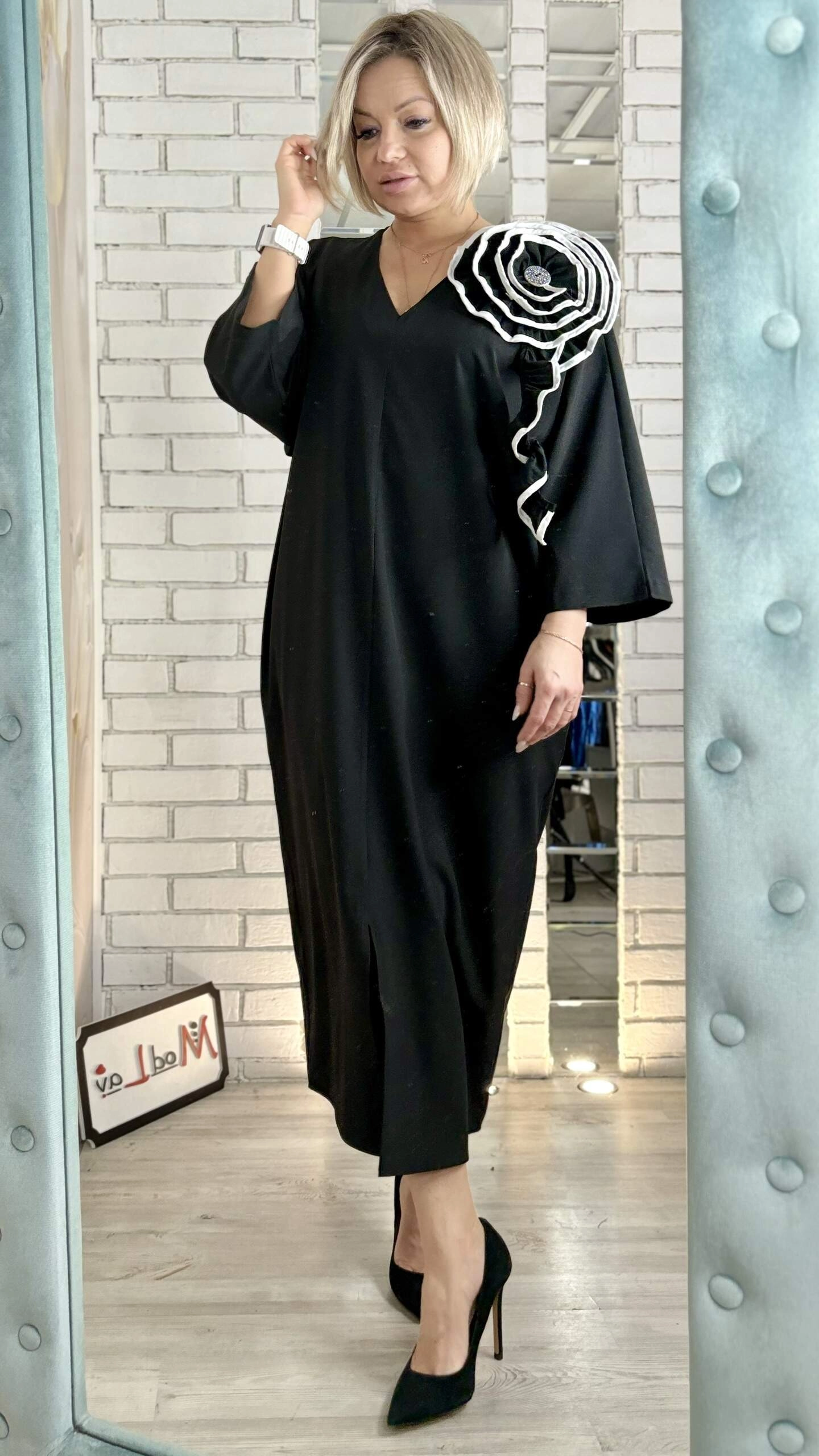 Платье с объемным декором черного цвета MODLAV ML4898-13