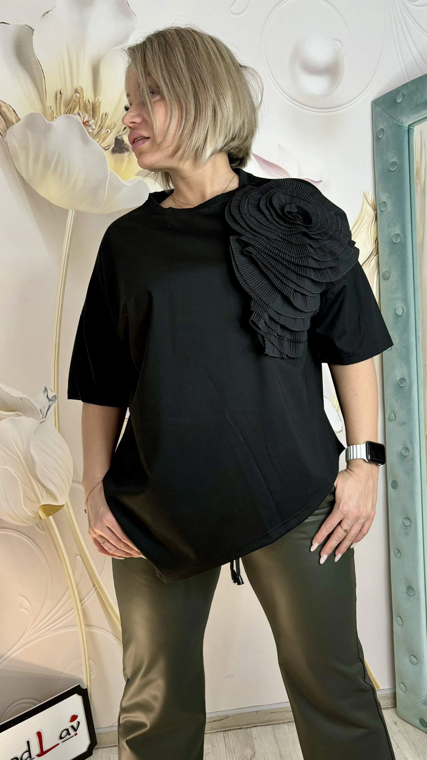 Блуза с шикарным объемным декором черного цвета MODLAV ML4900-13