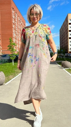 Платье с красивым принтом бежевого цвета MODLAV ML3698-4