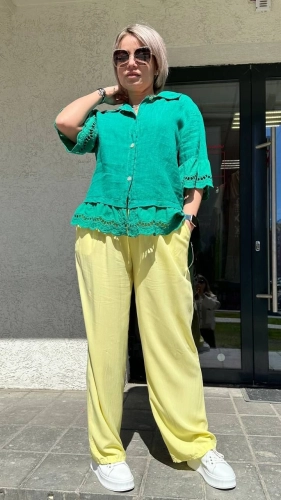 Блуза с воланом зеленого цвета MODLAV ML4292-783